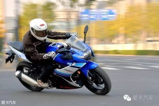 入门级跑车的新选择 试驾铃木GSX250R