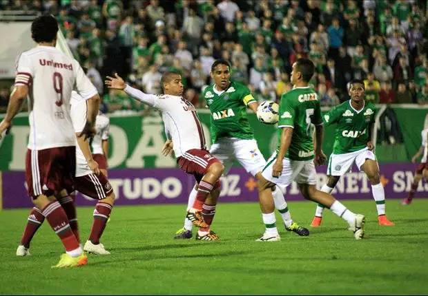 chapecoense(载有巴西球队的飞机坠毁，足坛上那些令人扼腕的空难至今历历在目)