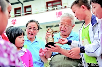 遵义教育这五年，软、硬都很妙！教室宽敞明亮，师资雄，学生棒！