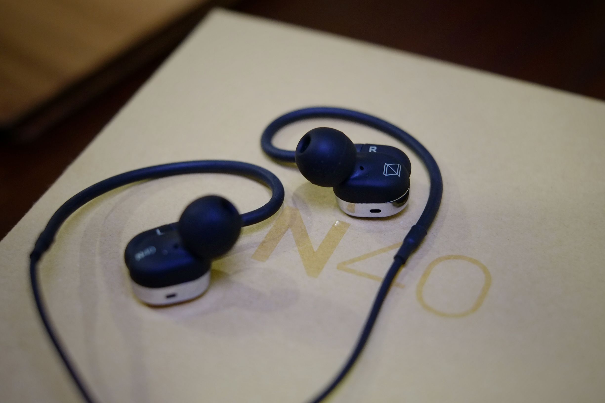 用vivo就能听,这是传奇圈铁耳机akg k3003亲民版?