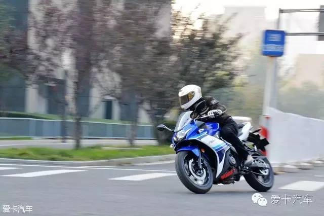 入门级跑车的新选择 试驾铃木GSX250R