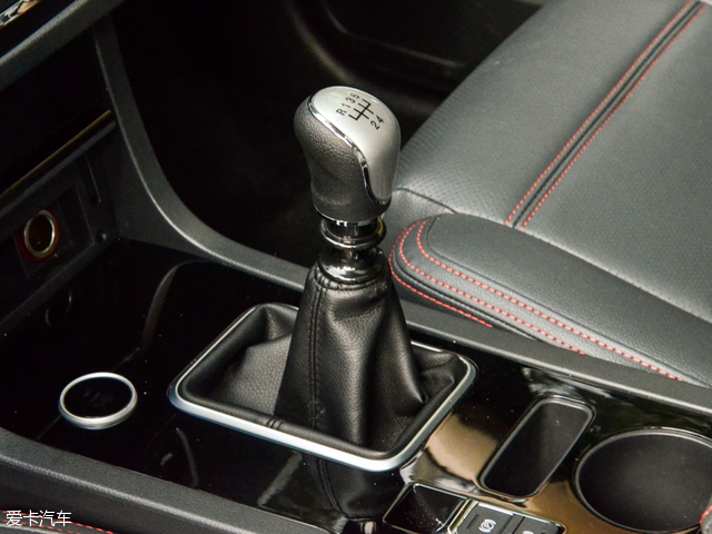 野马T70典雅型电商版上市 售10.98万元