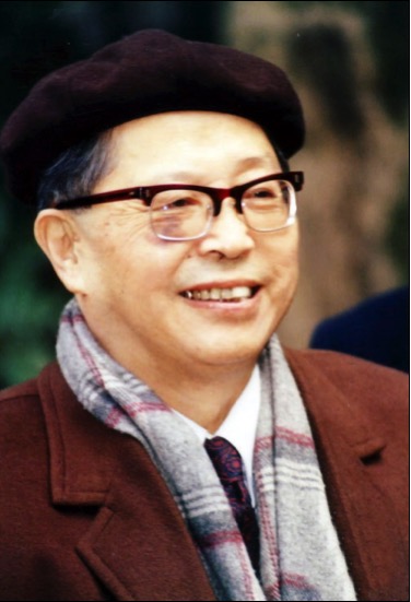 曹禺诞辰纪念：中国现代戏剧大师的历史贡献与文学成就回顾