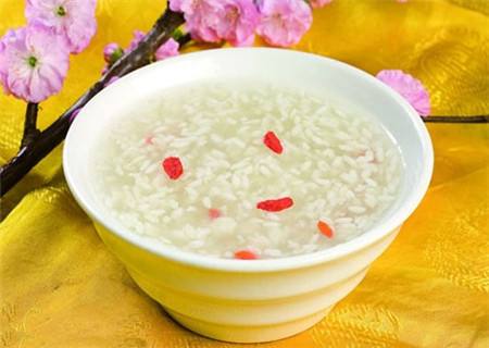 月子里喝米酒会伤宝宝吗?