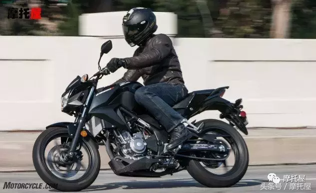 黄龙300老外评测，马力高于CB300F