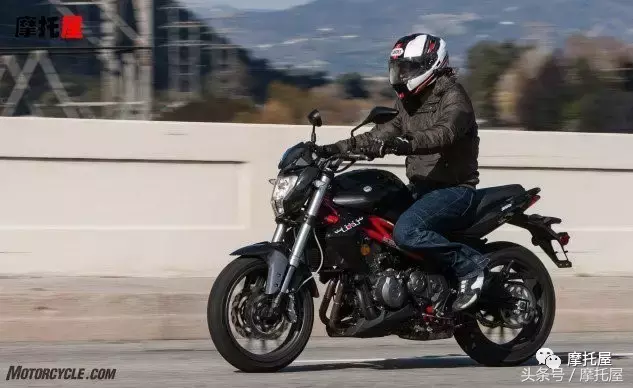 黄龙300老外评测，马力高于CB300F