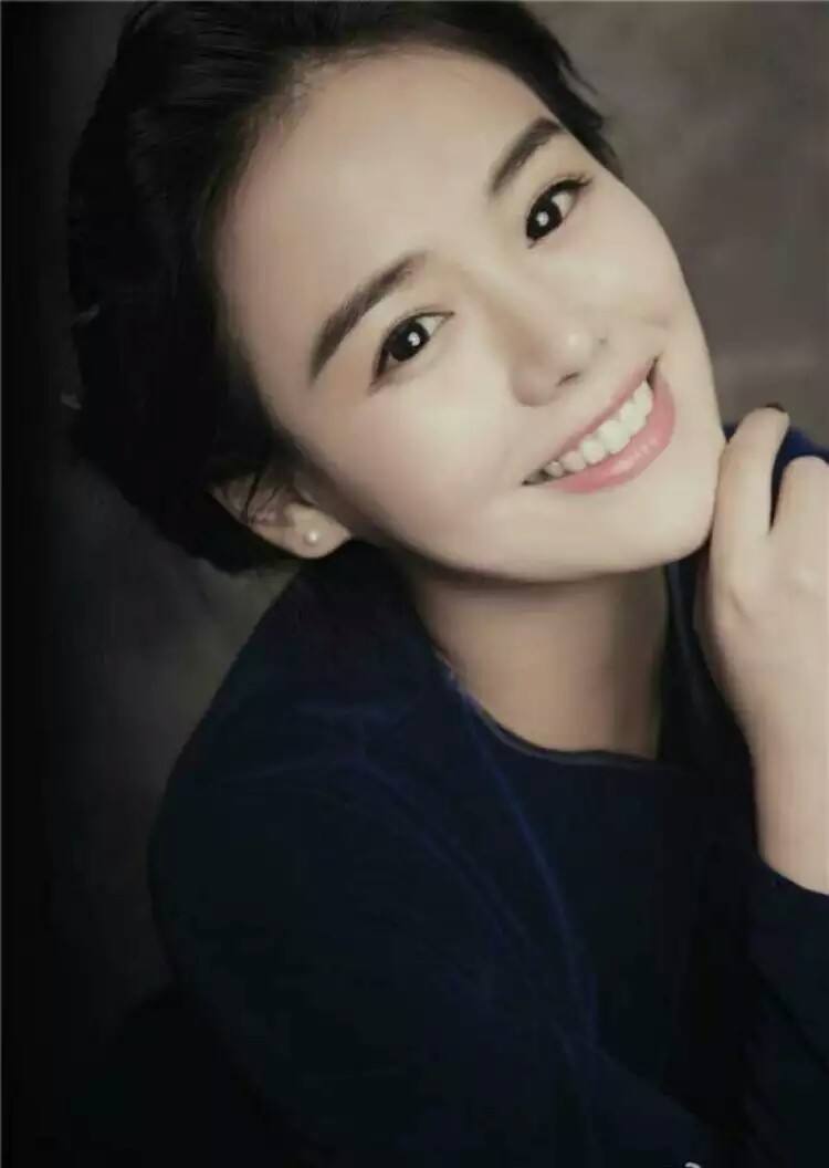 爱笑的女孩最美,当红小花微笑大盘点,谁才是笑得最美的那一个?