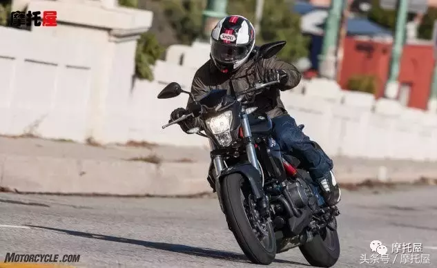 黄龙300老外评测，马力高于CB300F