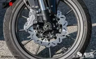 黄龙300老外评测，马力高于CB300F