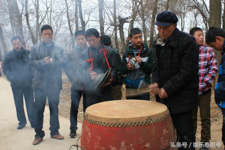 大年初一迎喜神