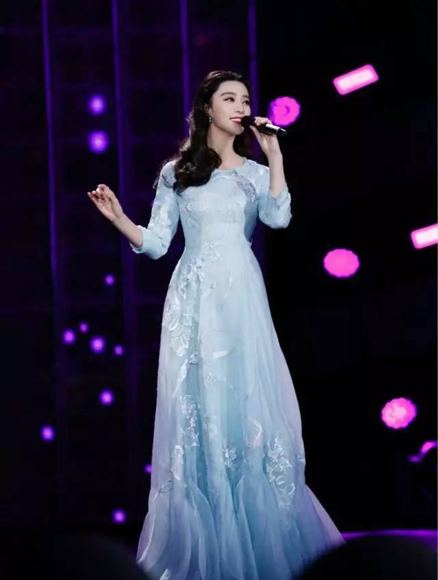 她是范冰冰关晓彤春晚设计师，美仙中国风！艳压LV、Dior等