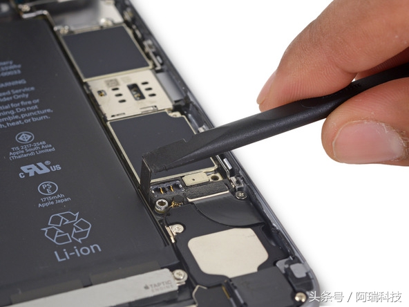 iphone 6s换电池详细拆机图解