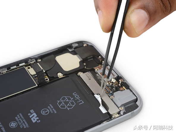 iphone 6s换电池详细拆机图解
