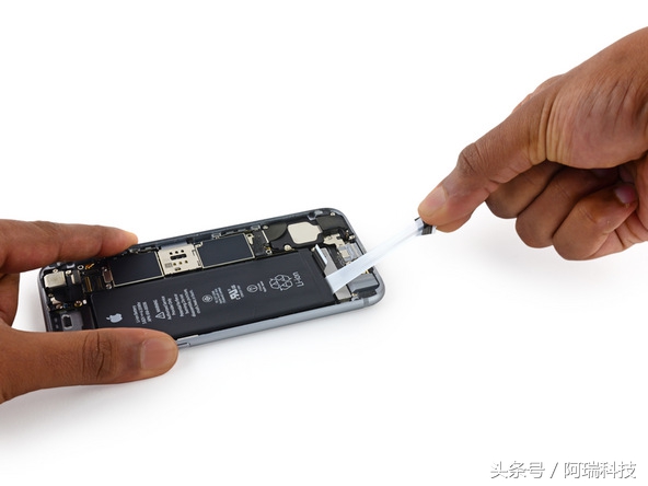 iphone 6s换电池详细拆机图解