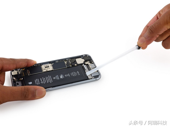 iphone 6s换电池详细拆机图解
