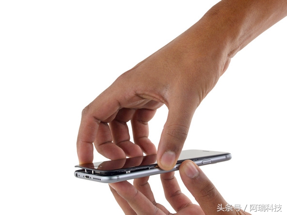 iphone 6s换电池详细拆机图解