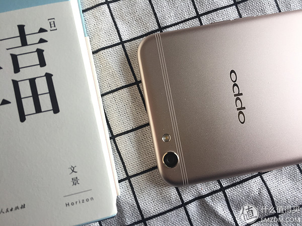 高价低配却月销300万台，OPPO R9S值得买吗？