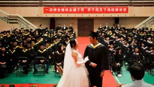 每一个关于青春的场景都有一个厦门