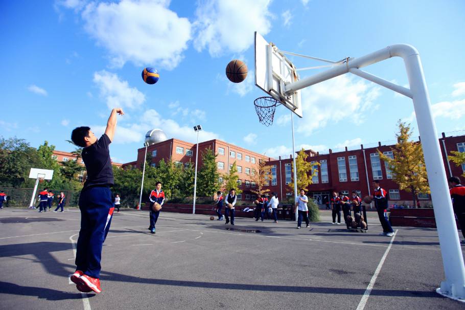 鹿晗毕业的高中母校，60%的学生被大学本科院校录取