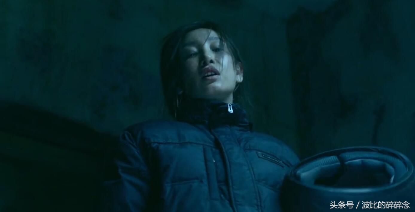 图解电影|《捉迷藏》,头盔,雨伞,烂尾楼,谁是凶手?