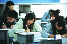 抽空把大学上了，成人高考是捷径