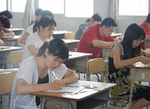 抽空把大学上了，成人高考是捷径