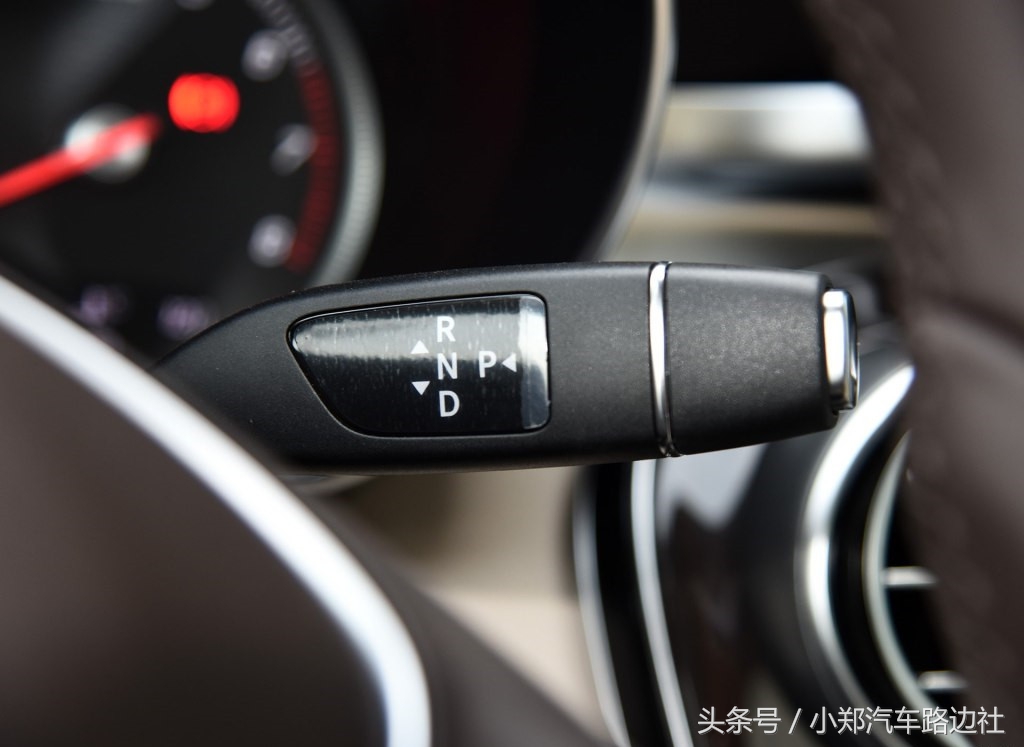 宝马的档位怎么挂图解(还是宝马的档杆握着有感觉) - 四帝国车市