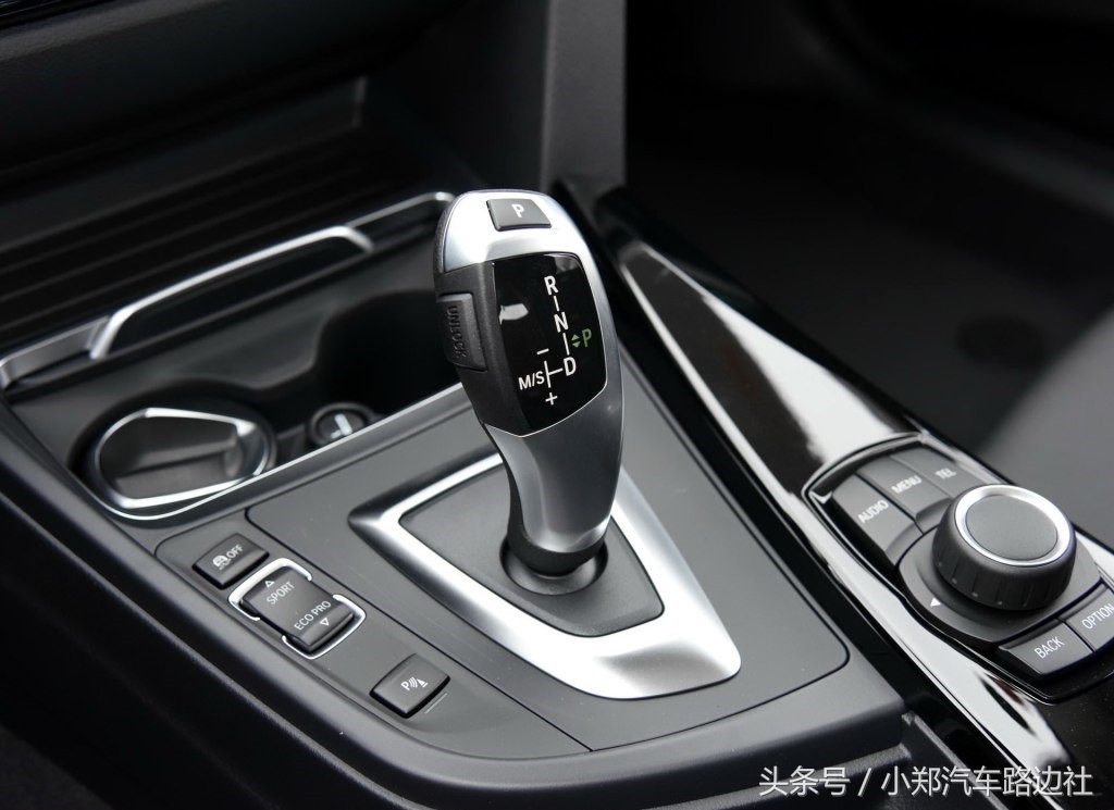 宝马的档位怎么挂图解(还是宝马的档杆握着有感觉) - 四帝国车市