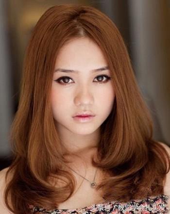 非常的瘦脸而且时尚又唯美短发梨花烫