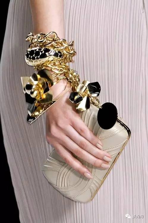 省钱秘笈：如何判断一件合金饰品值得买？