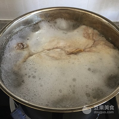 栗子雞的做法,栗子雞的做法大全家常視頻