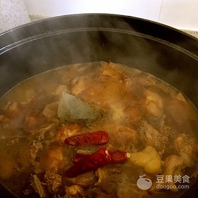 栗子雞的做法,栗子雞的做法大全家常視頻