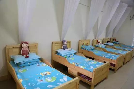 广外附设肇庆外校这所广外外校姊妹校，要忽略“肇庆”二字来看