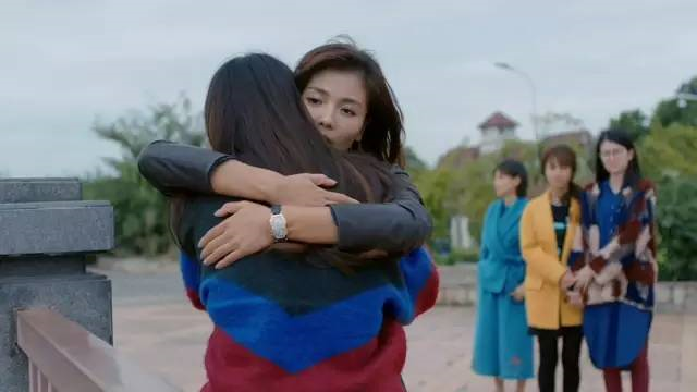 曲筱绡又添新表，是她哥送的百达翡丽！（内心激动：哇哦，这下可以炫耀啦！）
