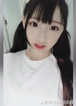 中超解说的小姐姐叫什么(KPL最美女解说cos李白，竟然邀请鹿晗Solo？)