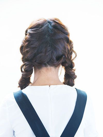 蝎子辫的编法图解(2款简单可爱的蝎子辫发型图解)