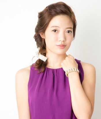 蝎子辫的编法图解(2款简单可爱的蝎子辫发型图解)