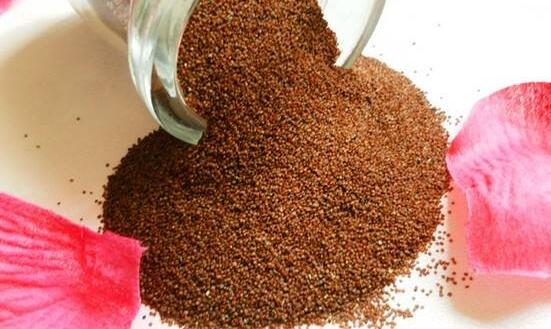 海藻面膜用什么水调好 作用和功效有哪些