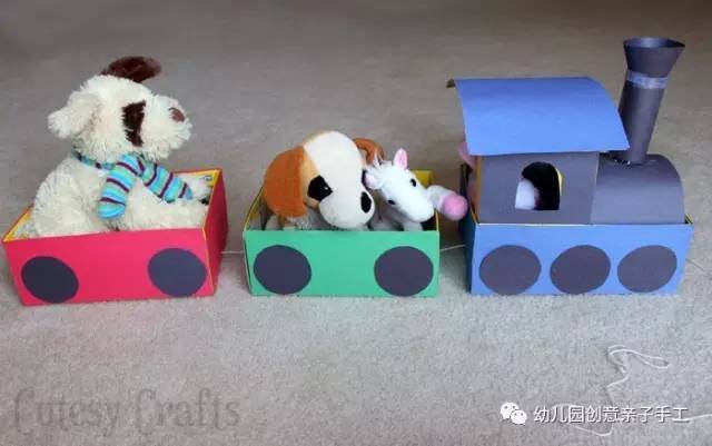 幼儿园废物利用手工：纸皮箱与盒子，变身小汽车等逗笑小孩