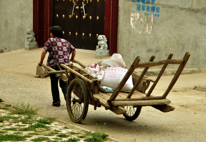 钐子竟是诸葛亮发明的！农村收麦子的这9种老工具，你认识几件？