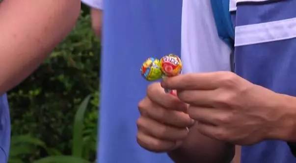 王俊凯高考粉丝疯狂陪复习，还是珠海的交警蜀黍最给力！