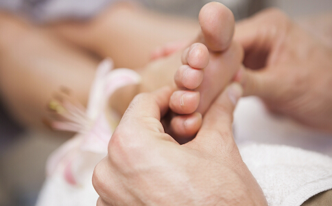 足部刮痧能排毒 足部刮痧有6原则