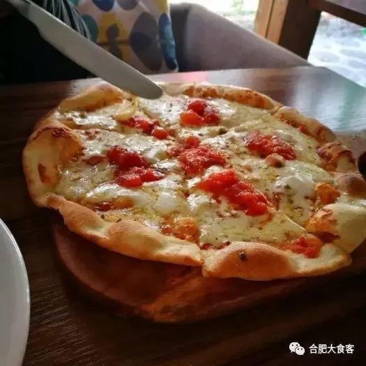 网红chizza吃了还不够？霸都这十家披萨总有一款能够满足你！
