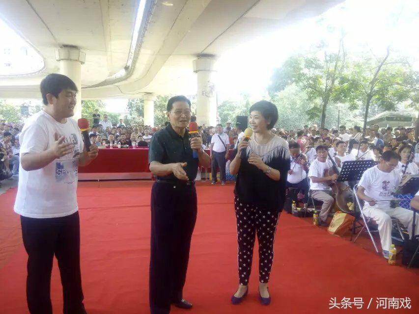 主持专业戏曲节目20余年，河南这个美女主播在不断挑战自我！