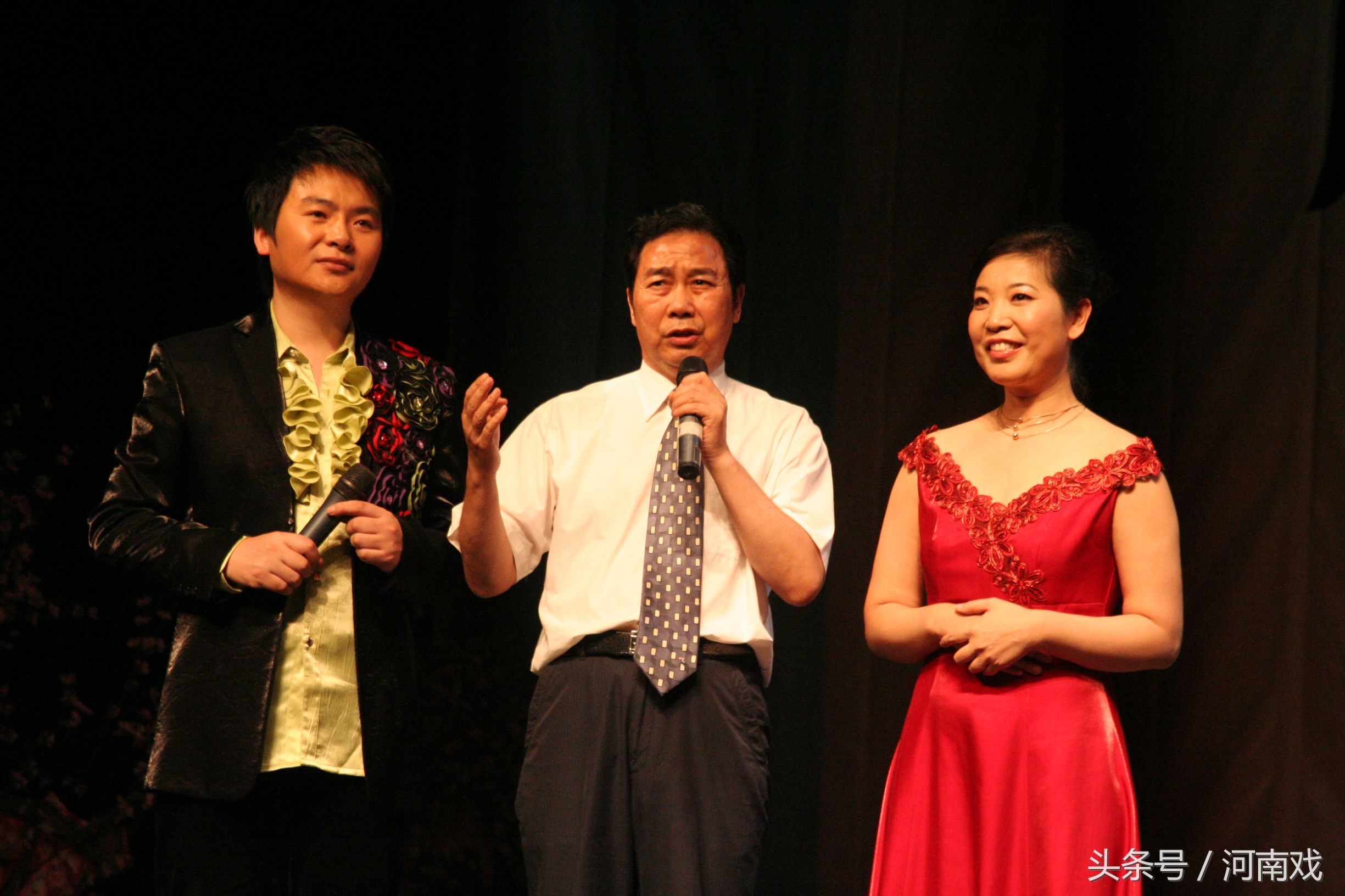 主持专业戏曲节目20余年，河南这个美女主播在不断挑战自我！