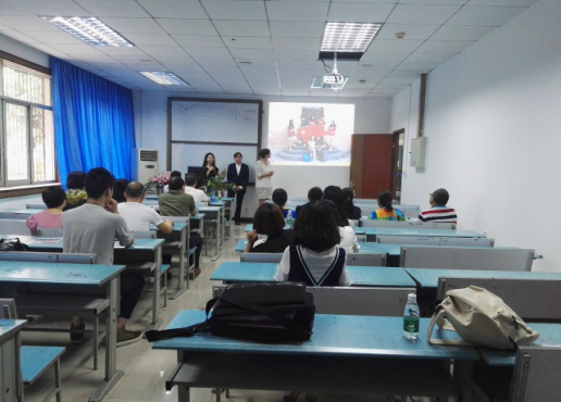 西班牙卡斯蒂利亚拉曼查大学宣讲活动顺利举行