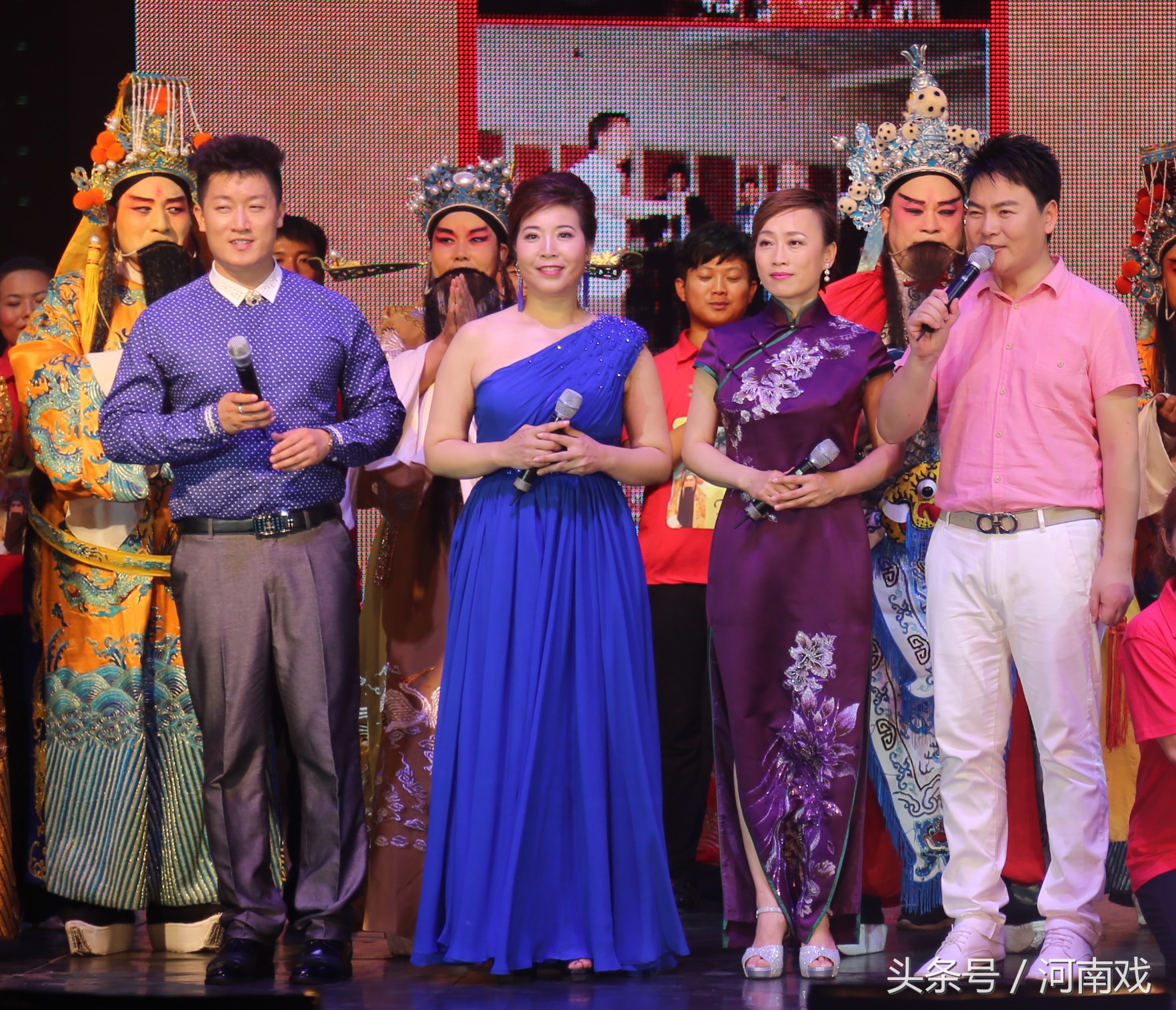 主持专业戏曲节目20余年，河南这个美女主播在不断挑战自我！