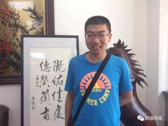 2017各地高考状元公布！分数这么高，一定不是地球人！