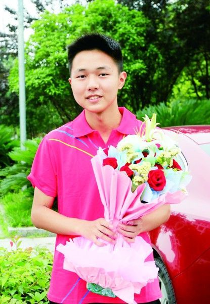 围观湖北历届高考状元，看看他们长啥样！