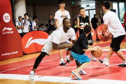 李宁和哪些nba合作过(强强联合！李宁成为火箭队官方合作伙伴)